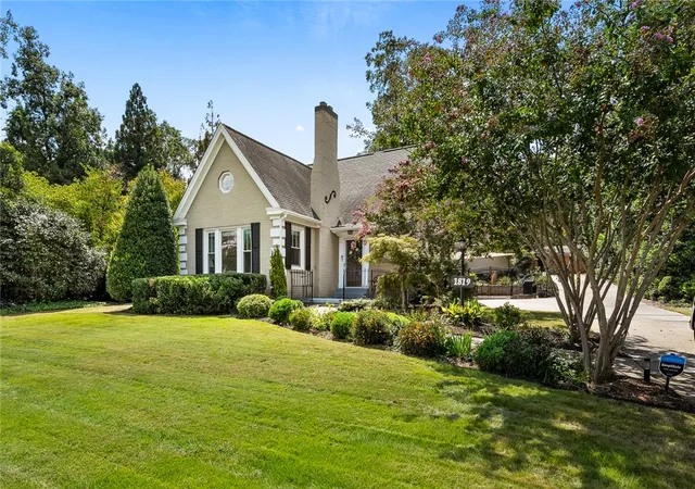 2nd image of 1819 Club Dr, Anderson, SC 29625 | MLS# 20305644