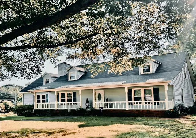 Photo 2 of Single family home for sale at 901 Tripp St, Williamston, SC 29697 | MLS# 20305653 | Listing updated on 2026-09-21