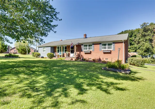Photo 2 of Single family home for sale at 3309 Earls Brg Rd, Easley, SC 29640 | MLS# 20305694 | Listing updated on 2026-09-01