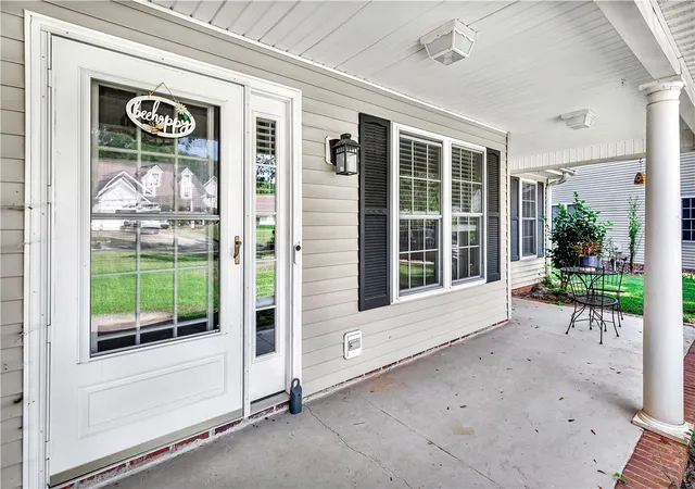 Photo 4 of Single family home for sale at 126 Grand Oak Cir, Pendleton, SC 29670 | MLS# 20305681 | Listing updated on 2026-09-09