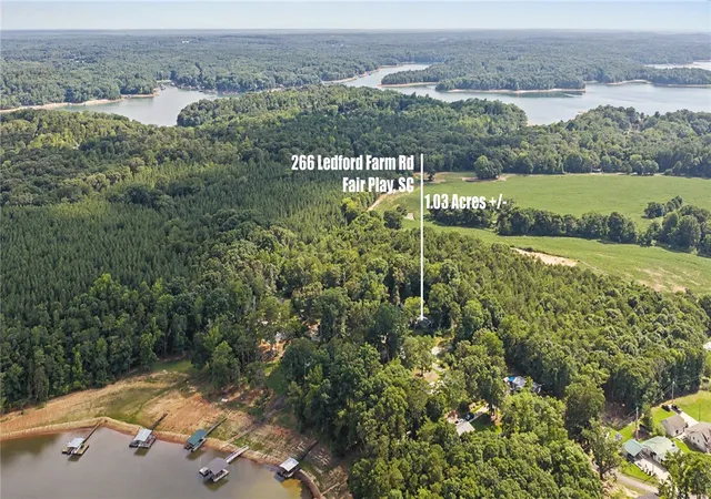 Photo 4 of Manufactured home for sale at 266 Ledford Farm Rd, Fair Play, SC 29643 | MLS# 20304304 | Listing updated on 2026-09-01