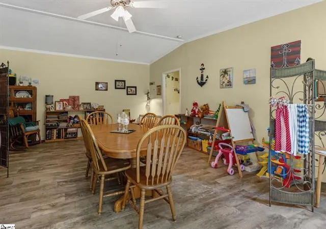Photo 2 of Manufactured home for sale at 190 Meredith Lake Rd, Townville, SC 29689 | MLS# 20305710 | Listing updated on 2026-09-19