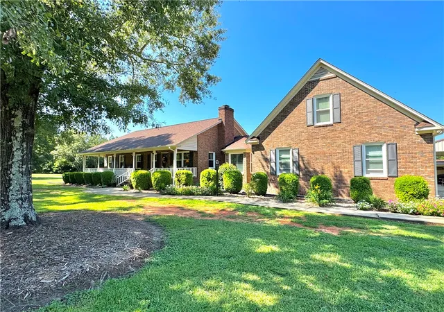 Photo 2 of Single family home for sale at 1707 Holiday Dam Rd, Belton, SC 29627 | MLS# 20305717 | Listing updated on 2026-09-03
