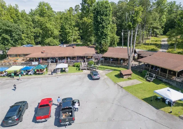 Photo 3 of Single family home for sale at 107 Country Crk Dr, Pickens, SC 29671 | MLS# 20305720 | Listing updated on 2026-09-08