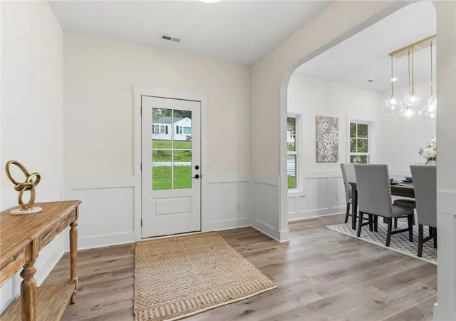 Photo 3 of Single family home for sale at 206 Princeton Ave, Greenville, SC 29607 | MLS# 20305727 | Listing updated on 2026-09-02