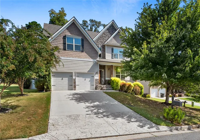 Photo 1 of Single family home for sale at 122 Jones Crk Cir, Anderson, SC 29621 | MLS# 20305132 | Listing updated on 2026-09-13