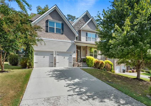 Photo 2 of Single family home for sale at 122 Jones Crk Cir, Anderson, SC 29621 | MLS# 20305132 | Listing updated on 2026-09-13