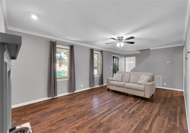 Photo 4 of Sale Pending at 519 Hillandale Rd, Liberty, SC 29657 | MLS# 20305779 | Listing updated on 2026-09-07