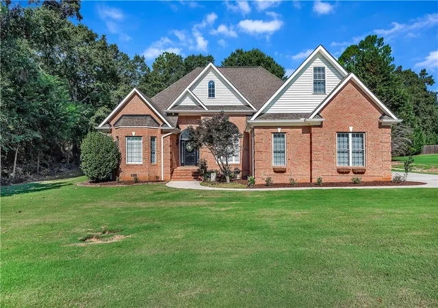Photo 1 of Single family home for sale at 124 Spanish Wells, Anderson, SC 29621 | MLS# 20305767 | Listing updated on 2026-09-20