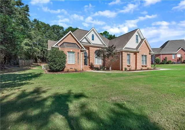 Photo 2 of Single family home for sale at 124 Spanish Wells, Anderson, SC 29621 | MLS# 20305767 | Listing updated on 2026-09-20