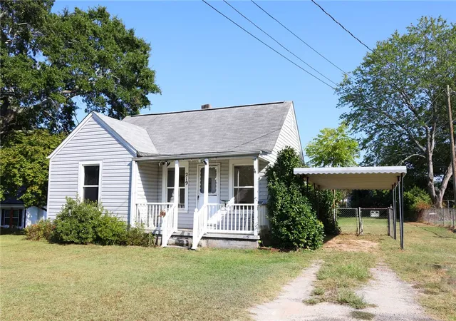 Photo 1 of Single family home for sale at 219 Dickson St, Westminster, SC 29693 | MLS# 20305796 | Listing updated on 2026-09-11