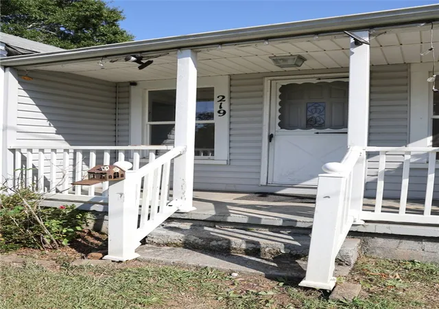 Photo 2 of Single family home for sale at 219 Dickson St, Westminster, SC 29693 | MLS# 20305796 | Listing updated on 2026-09-11
