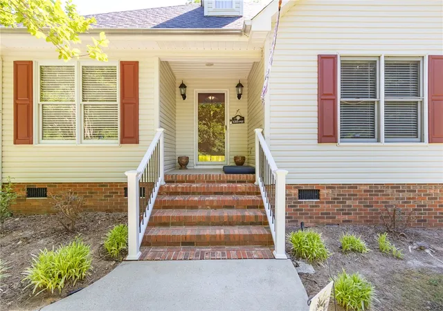 Photo 4 of Single family home for sale at 151 Hannah Cir, Anderson, SC 29621 | MLS# 20305801 | Listing updated on 2026-10-27