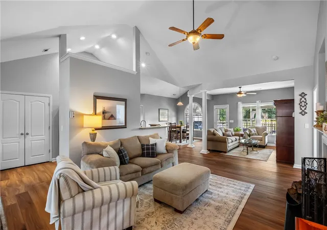 Photo 3 of Sale Pending at 129 Saint Johns St, Simpsonville, SC 29680 | MLS# 20305735 | Listing updated on 2026-09-10