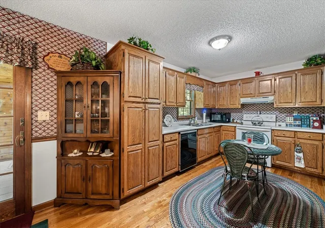 Photo 3 of Single family home for sale at 147 Cedar Hl Ln #147, Westminster, SC 29693 | MLS# 20305297 | Listing updated on 2026-09-04