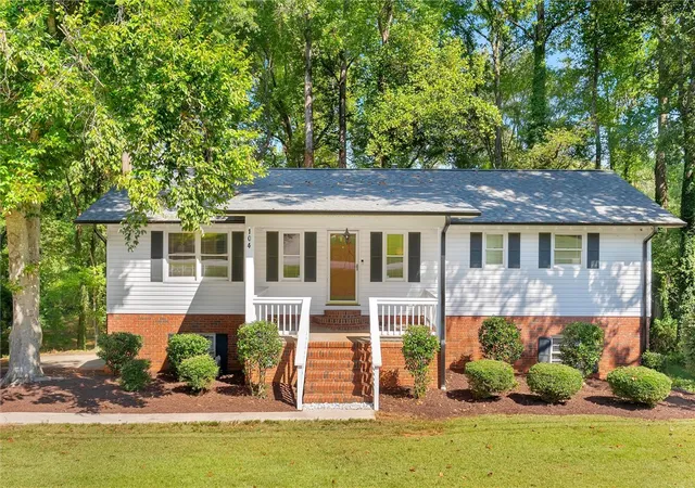 Photo 1 of Single family home for sale at 104 Ridgewood St, Easley, SC 29642 | MLS# 20305755 | Listing updated on 2026-09-04