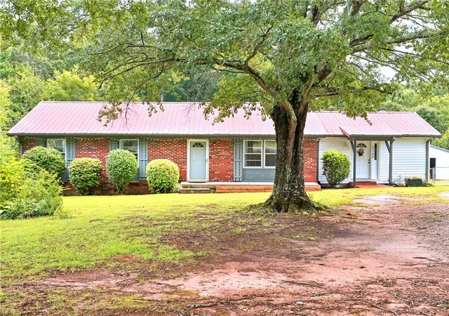 Single family home for sale at 2740 Torrington Rd, Laurens, SC 29360 | MLS# 20305826