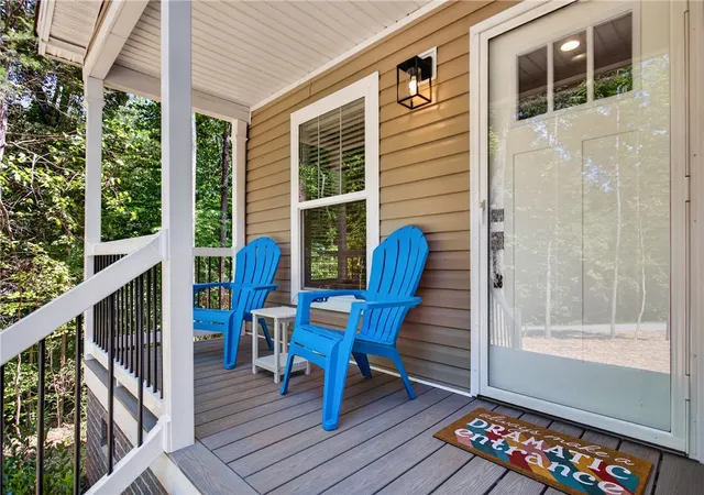 Photo 2 of Manufactured home for sale at 107 Marietta Dr, Westminster, SC 29693 | MLS# 20305817 | Listing updated on 2026-09-26