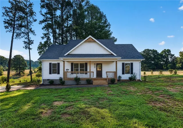 Single family home for sale at 1112 Trotter Rd, Anderson, SC 29626 | MLS# 20305815