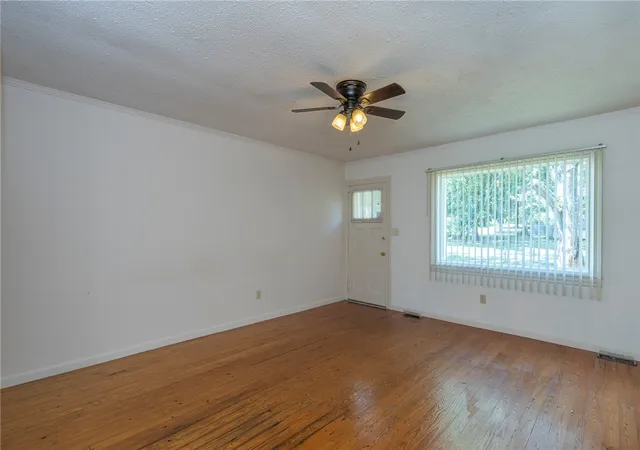 Photo 4 of Single family home for sale at 201 Blue Ridge Cir, Belton, SC 29627 | MLS# 20305829 | Listing updated on 2026-09-04