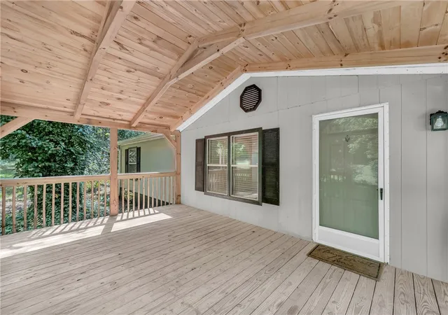 Photo 3 of Manufactured home for sale at 521 Creekside Dr, Mountain Rest, SC 29664 | MLS# 20305806 | Listing updated on 2026-09-05