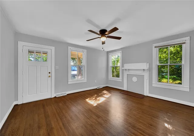 Photo 4 of Sale Pending at 403 Lewis St, Anderson, SC 29624 | MLS# 20305869 | Listing updated on 2026-09-19