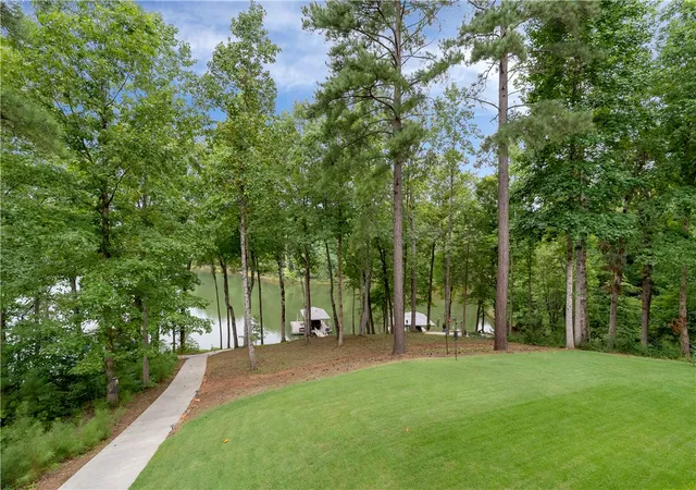 Photo 4 of Single family home for sale at 329 High Hampton Rd, Salem, SC 29676 | MLS# 20305627 | Listing updated on 2026-09-10