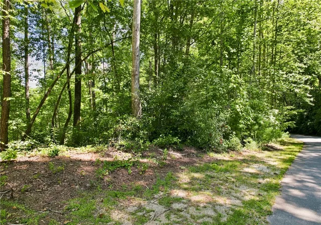 Photo 2 of Sale Pending at 927 Bay Ridge Dr, Salem, SC 29676 | MLS# 20305811 | Listing updated on 2026-09-09