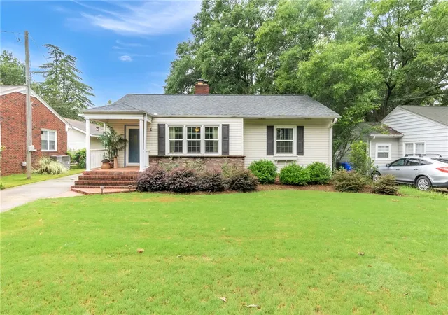 Photo 1 of Single family home for sale at 6 Elletson Dr, Greenville, SC 29607 | MLS# 20305712 | Listing updated on 2026-09-06