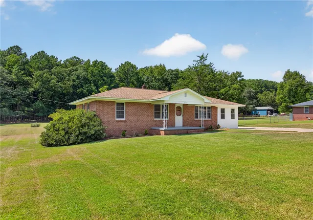 Photo 1 of Single family home for sale at 242 Sherwood Dr, Belton, SC 29627 | MLS# 20305722 | Listing updated on 2026-09-17