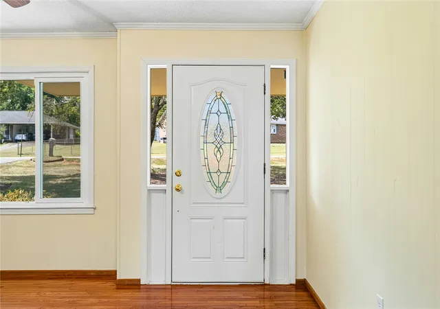 Photo 4 of Sale Pending at 201 Meadowbrook Dr, Anderson, SC 29626 | MLS# 20305872 | Listing updated on 2026-09-11