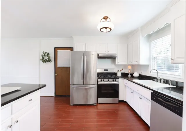 Photo 2 of Single family home for sale at 104 Forest Park Dr, Easley, SC 29642 | MLS# 20305878 | Listing updated on 2026-09-04