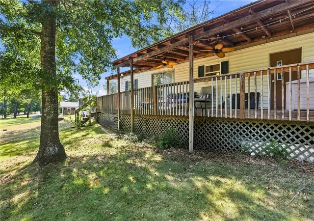 Photo 3 of Manufactured home for sale at 424 Hyde Cvs Dr, Fair Play, SC 29643 | MLS# 20305887 | Listing updated on 2026-09-05