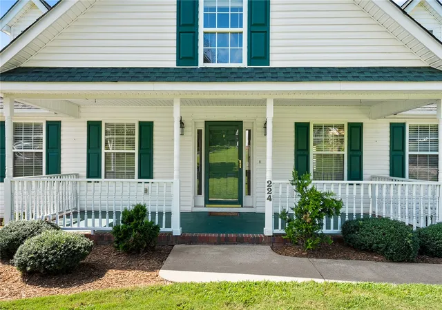 Photo 2 of Sale Pending at 224 Crowfield Dr, Liberty, SC 29657 | MLS# 20305602 | Listing updated on 2026-09-09
