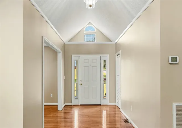 Photo 4 of Sale Pending at 224 Crowfield Dr, Liberty, SC 29657 | MLS# 20305602 | Listing updated on 2026-09-09