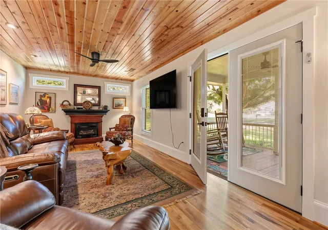 Photo 4 of Single family home for sale at 107 Holcombe Holw Rd, Sunset, SC 29685 | MLS# 20305886 | Listing updated on 2026-09-05