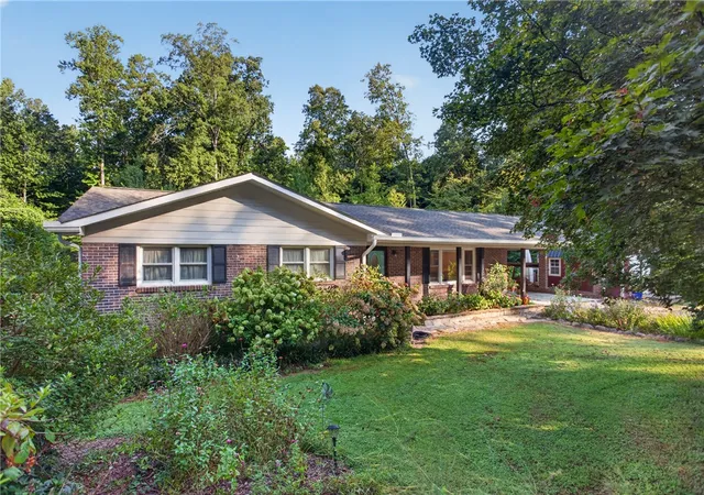 Photo 1 of Single family home for sale at 105 Laurel Ln, Seneca, SC 29678 | MLS# 20305854 | Listing updated on 2026-09-09