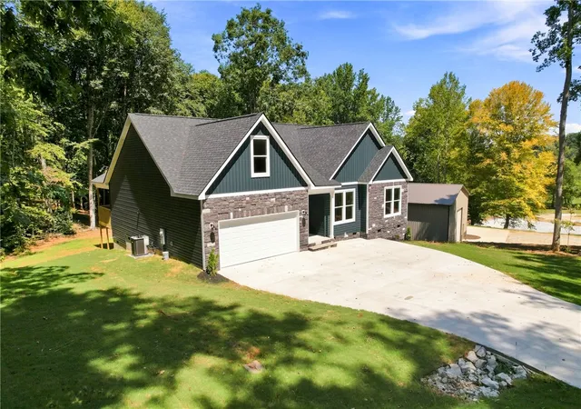 Photo 2 of Single family home for sale at 216 W Halfway Branch Dr, Walhalla, SC 29691 | MLS# 20305902 | Listing updated on 2026-09-08