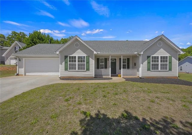 Photo 1 of Single family home for sale at 122 Bean Ml Way, Anderson, SC 29625 | MLS# 20305776 | Listing updated on 2026-09-06