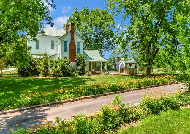 Photo 2 of Sale Pending at 359 Earle Rd, Central, SC 29630 | MLS# 20305765 | Listing updated on 2026-09-12