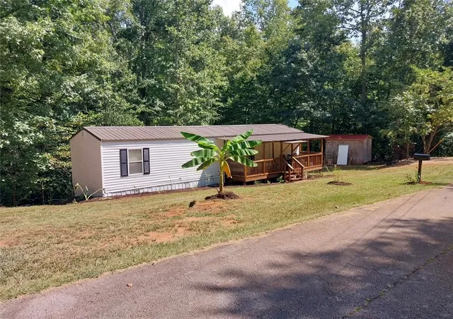 Photo 1 of Manufactured home for sale at 205 Lynden Loop, Westminster, SC 29693 | MLS# 20305897 | Listing updated on 2026-09-14