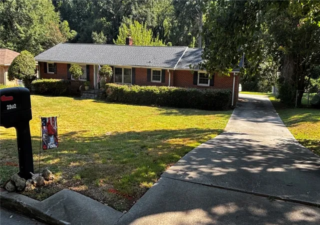 Photo 2 of Single family home for sale at 2802 Little Crk Dr, Anderson, SC 29621 | MLS# 20305824 | Listing updated on 2026-09-07