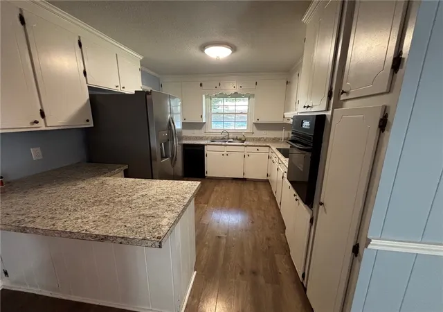 Photo 3 of Single family home for sale at 2802 Little Crk Dr, Anderson, SC 29621 | MLS# 20305824 | Listing updated on 2026-09-07