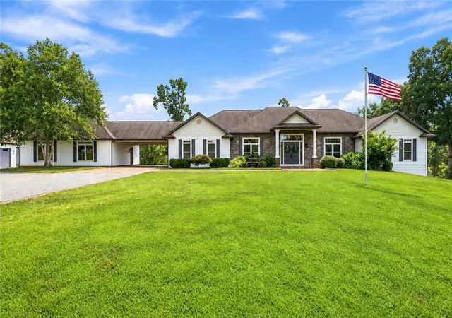 Photo 1 of Single family home for sale at 181 Sentell Rd, Williamston, SC 29697 | MLS# 20305798 | Listing updated on 2026-09-14