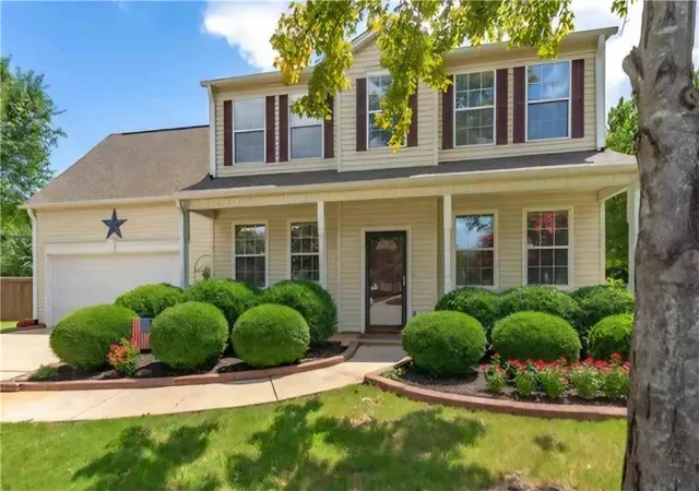 Photo 2 of Single family home for sale at 5 Placid Fls Ct, Simpsonville, SC 29681 | MLS# 20305914 | Listing updated on 2026-09-07