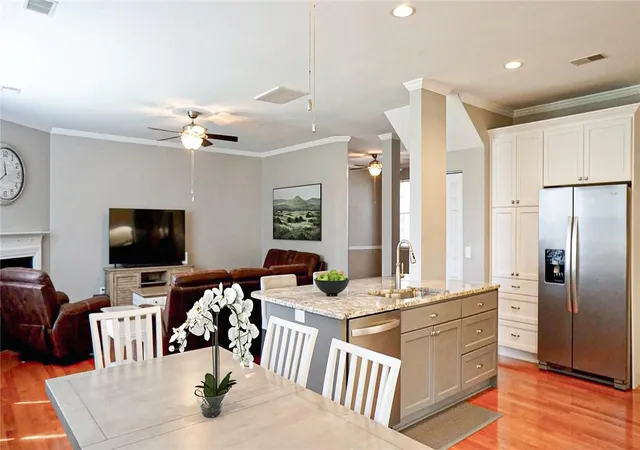 Photo 4 of Single family home for sale at 5 Placid Fls Ct, Simpsonville, SC 29681 | MLS# 20305914 | Listing updated on 2026-09-07