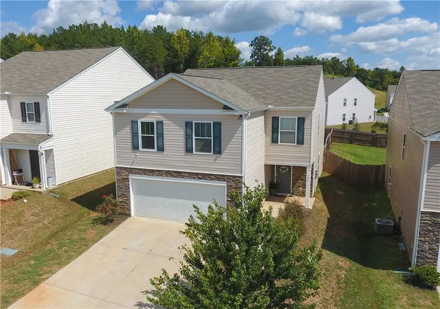 Photo 1 of Single family home for sale at 906 Ashwood Way, Easley, SC 29640 | MLS# 20305908 | Listing updated on 2026-09-08