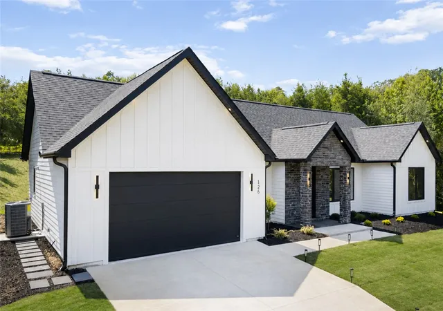 Photo 2 of Single family home for sale at 126 Brady Dr, Anderson, SC 29626 | MLS# 20305931 | Listing updated on 2026-09-08