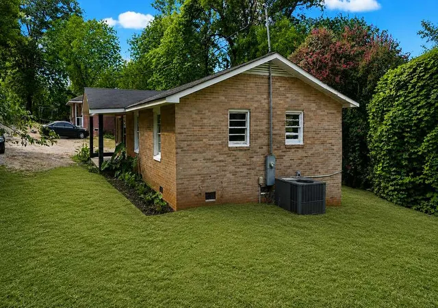 Photo 2 of Single family home for sale at 15 Railroad St, Honea Path, SC 29654 | MLS# 20305857 | Listing updated on 2026-09-17