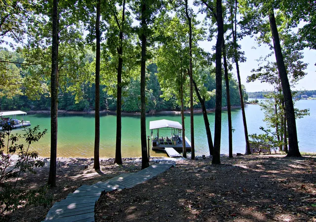 Photo 3 of Single family home for sale at 11001 Lake Ridge Ln, Seneca, SC 29672 | MLS# 20305637 | Listing updated on 2026-09-14